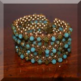 J08. Handcrafted beaded bracelet. 